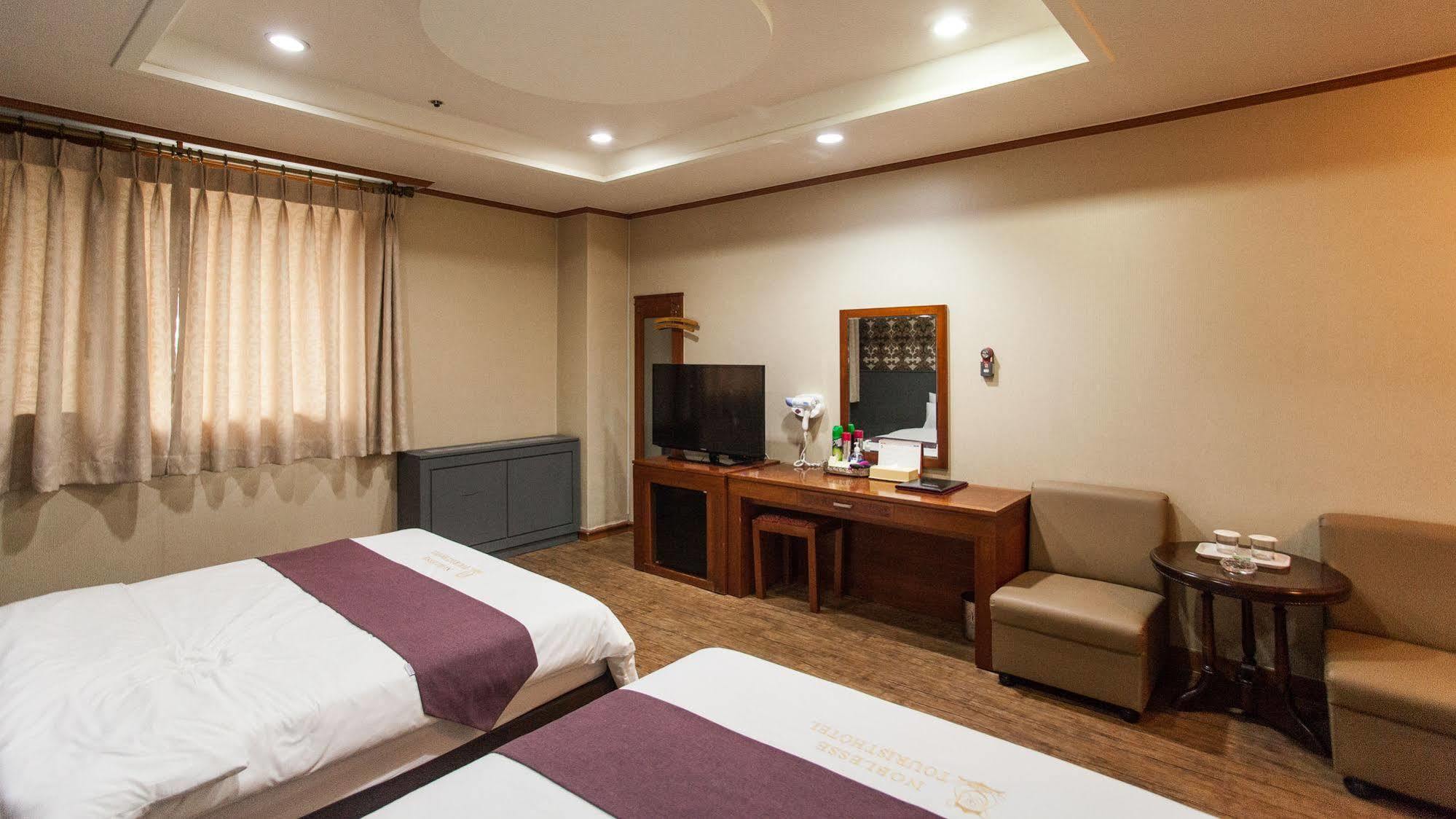 Hotel Noblesse Seul Exterior foto